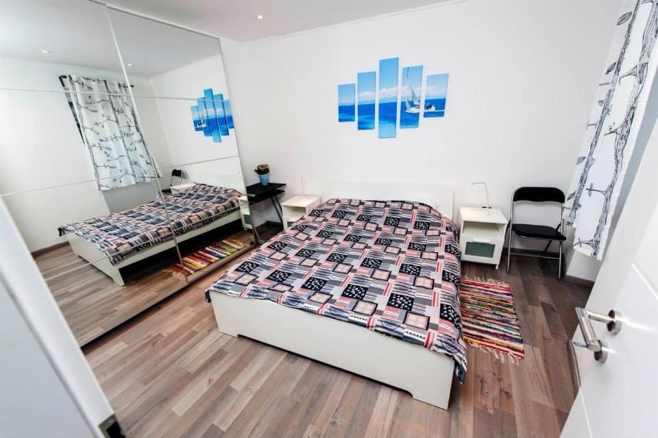 Apartman Puzzle ロヴィニ エクステリア 写真